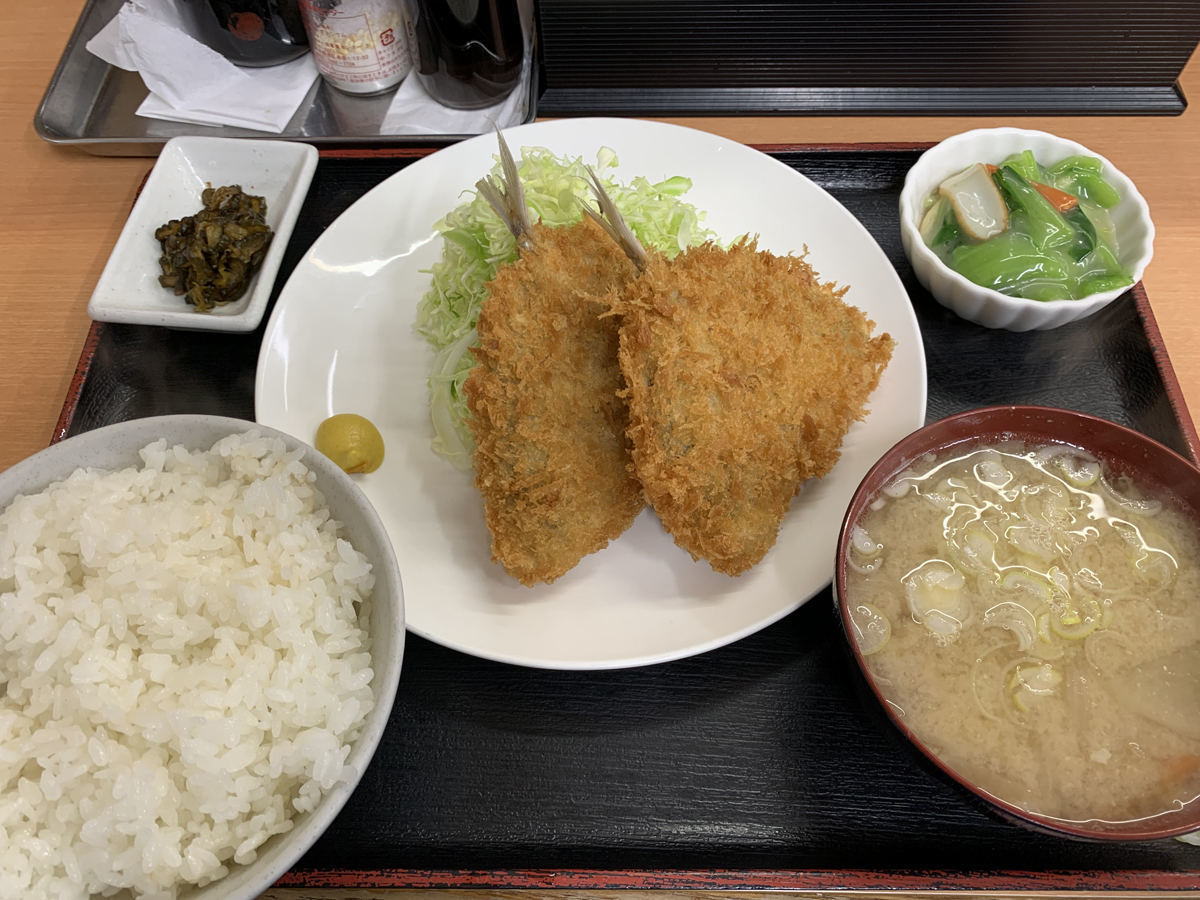 A teishoku dish at Yashiro Shokudo in Ogikubo.